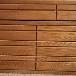 9 Drawers dresser