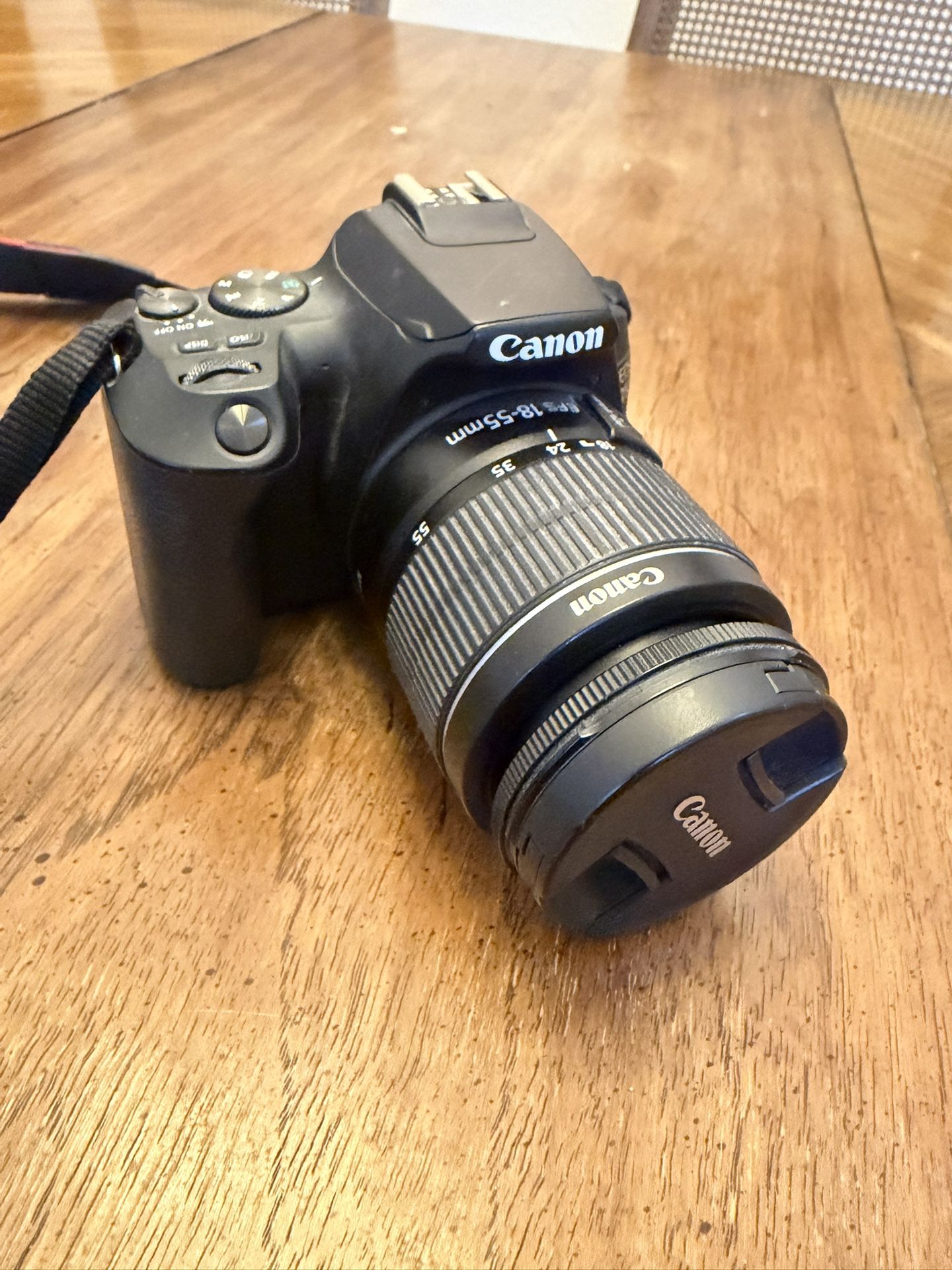 Canon EOS250D DSLR