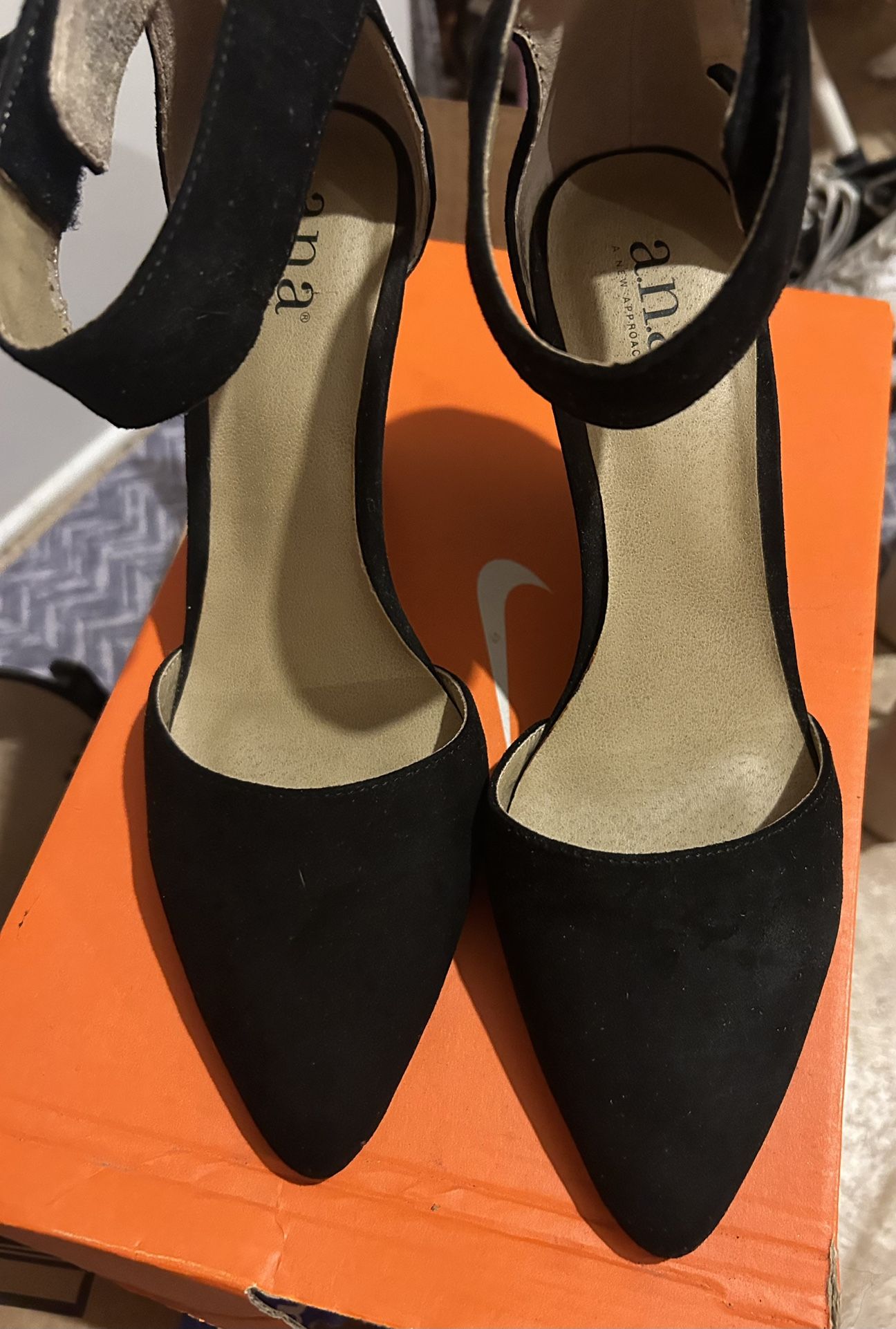 Ana Heels