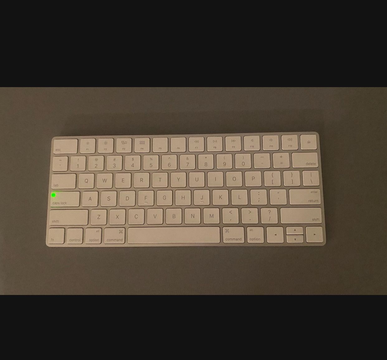 Apple wireless keyboard 