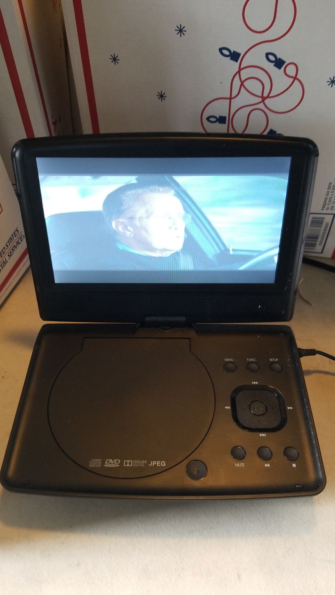 Portable DVD player works excellent