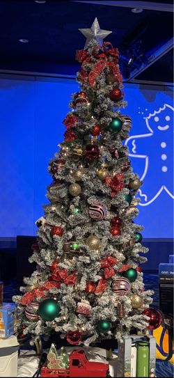 Flocked Artificial Christmas Tree with Bag