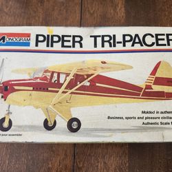 Monogram Piper Tri-Pacer 1/32 Scale Plastic Model Kit