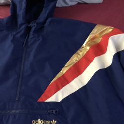 Addidas Wind Breaker LARGE