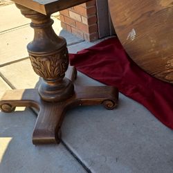 FREE Oak Pedestal Table & Chairs