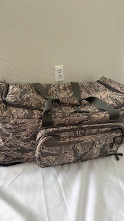 Extra large camouflage print rolling luggage