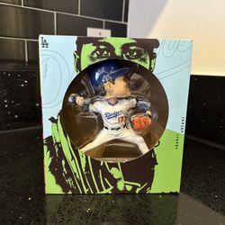 Ohtani Pitching Bobble Head