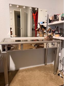 Hollywood style mirrored  vanity with lights