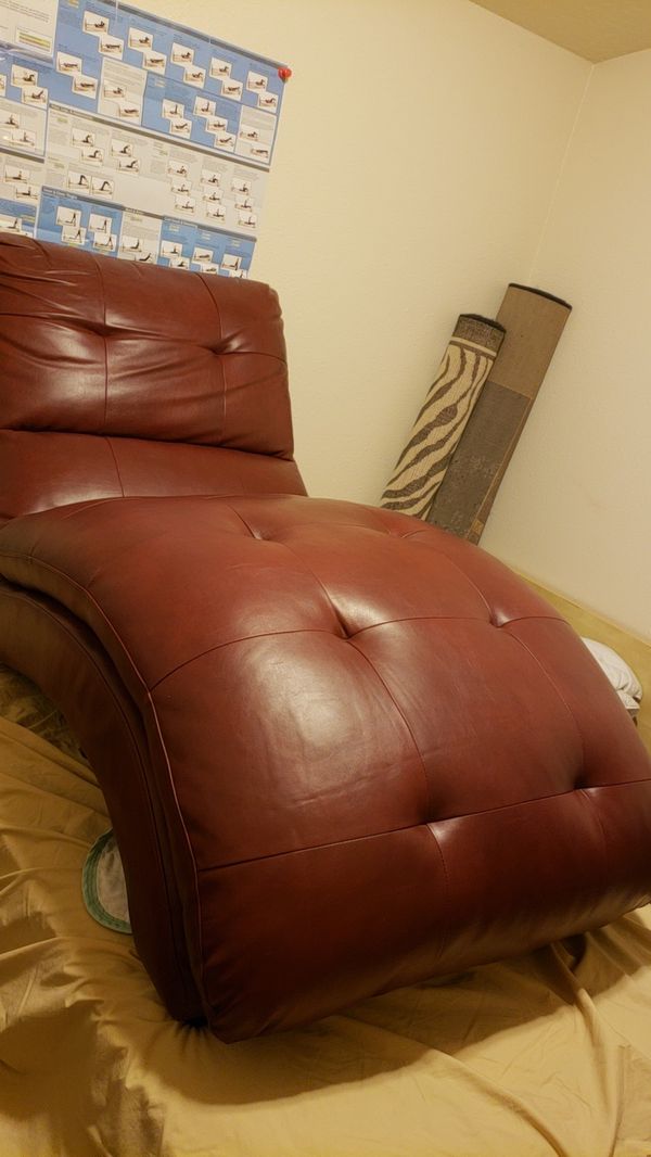 Fred Meyer Chaise Lounge for Sale in Enumclaw, WA - OfferUp