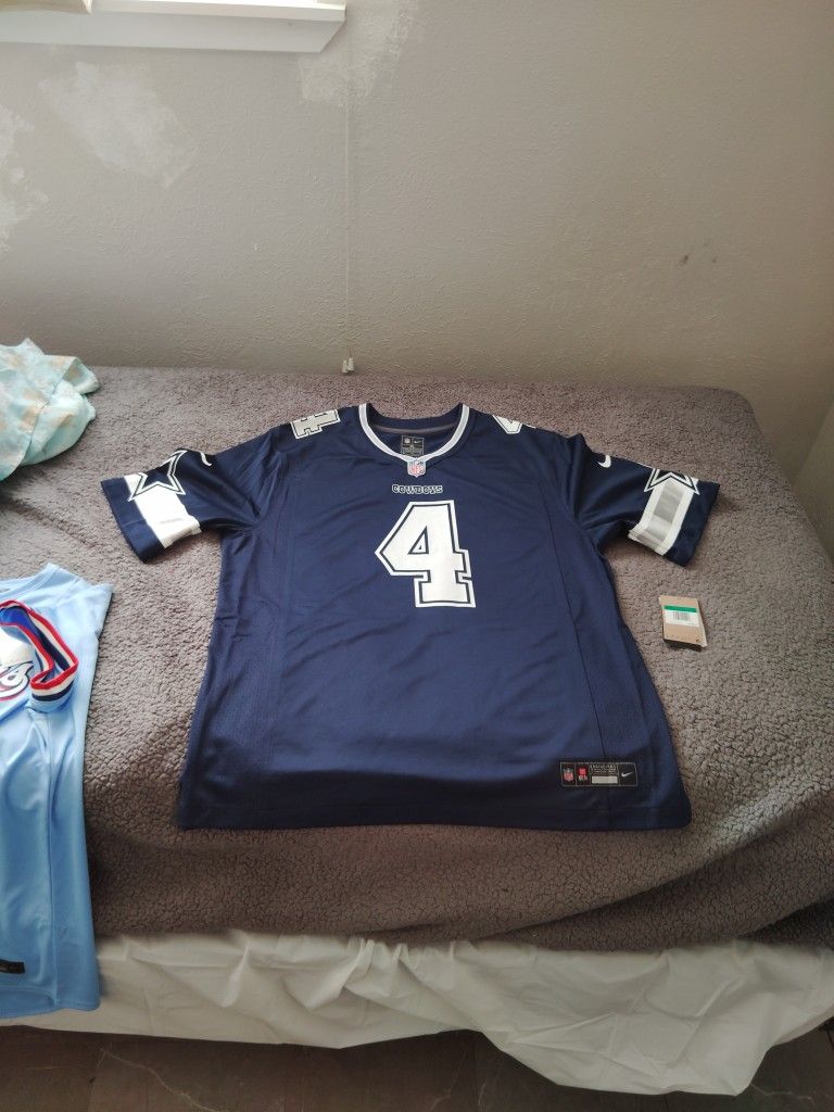 Brand New Authentic Dallas Cowboys Dak Prescott Jersey IT COST ME 130$ IM SELLING IT FOR 50$ LESS
