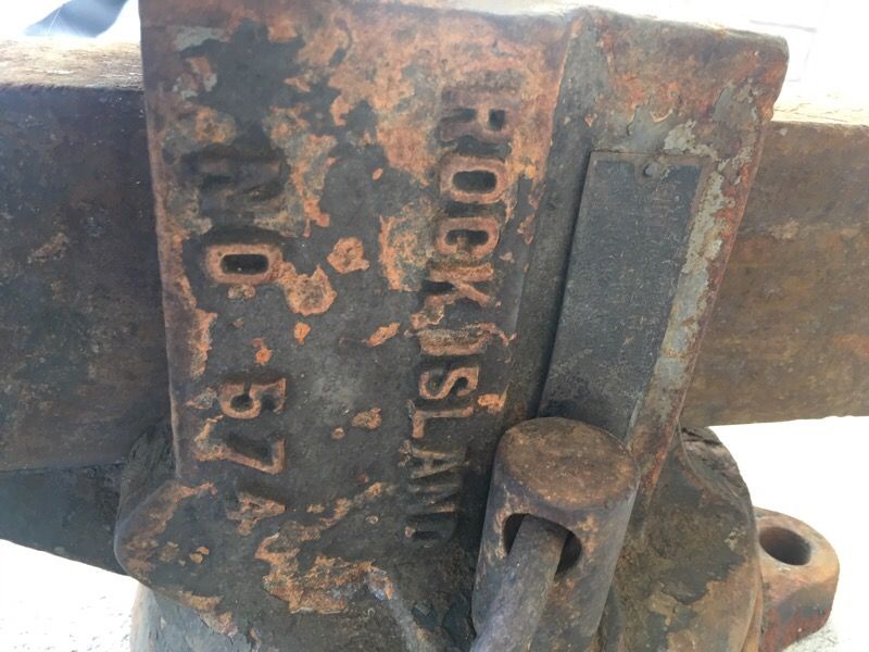 VINTAGE BIRTMAN ELECTRIC CO ROCK ISLAND 574 SWIVEL BENCH VISE 4 1/2" 73 LBS