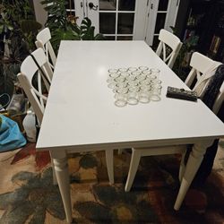 Dining Table and 4 Chairs