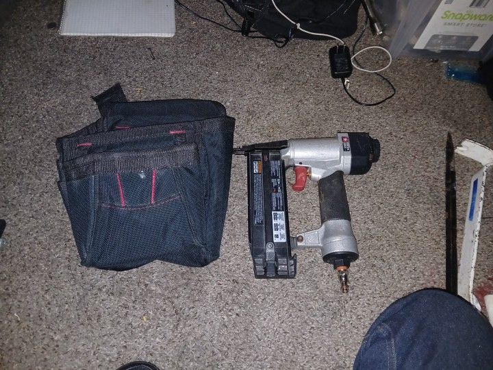 2" Brad Nailer w/Pouch