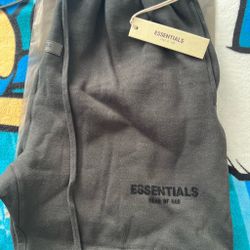 Essential shorts black