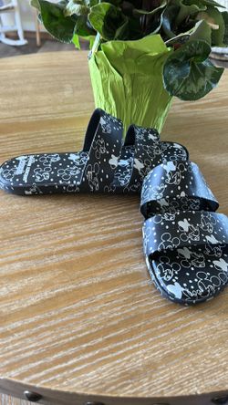 Melissa, Minnie, And Mickey Mouse, Black And White Slip On Ladysize Nine Sandals