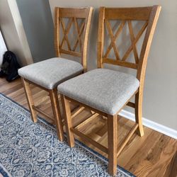 Like New Ashley Furniture Counter Stools