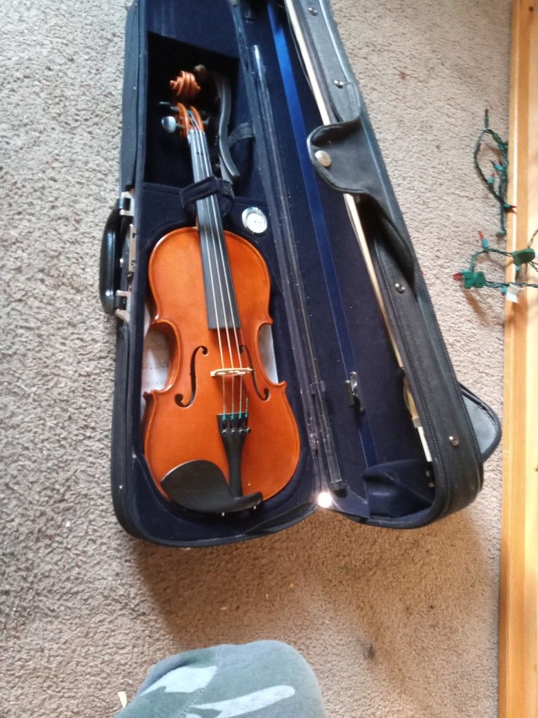 Child's Violin With Case And Bow 
