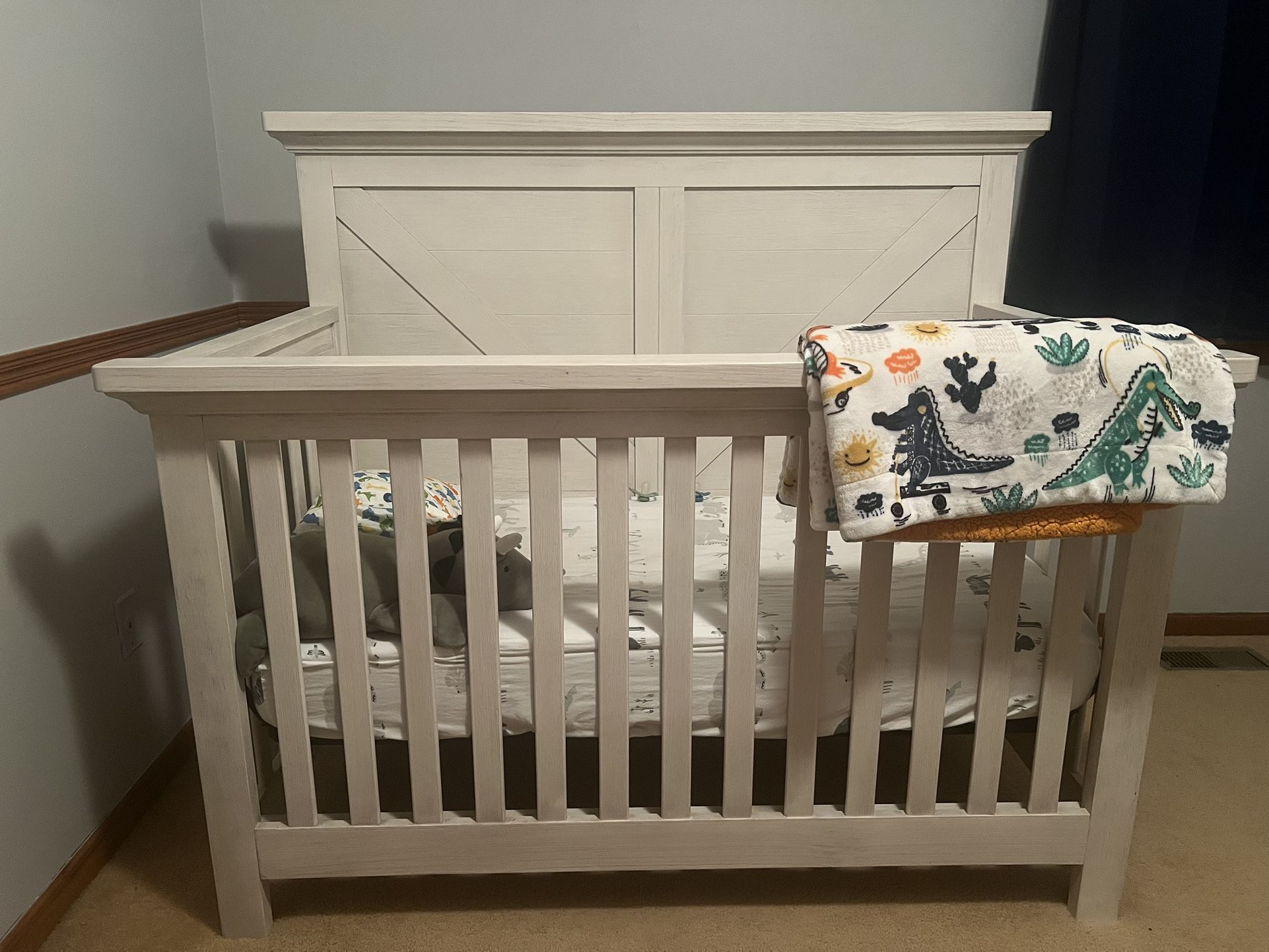 Crib & Dresser with Change Topper