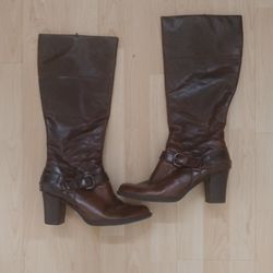 Knee-high 100% Leather Brown Boot! 