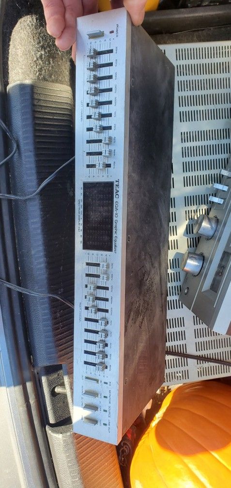 TEAC EQA-10 GRAPHIC EQUALIZER