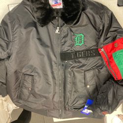 Detroit Tigers Black Starter Jacket With Faux Fur Collar Size 2X