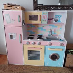 Play Kitchen