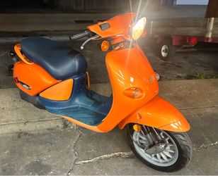 2004 Aprilia Mojito 50cc 2-stroke scooter