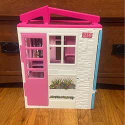Barbie doll house
