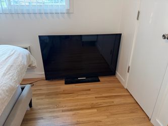 55” Vizio TV in good condition
