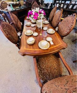 AICO By Michael Amini EXCELSIOR Dinning Room Set With 8 Chairs - GA
