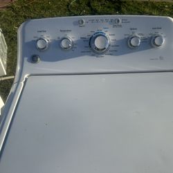 GE washer and electric dryer both working great !50$ delivery  30day warranty