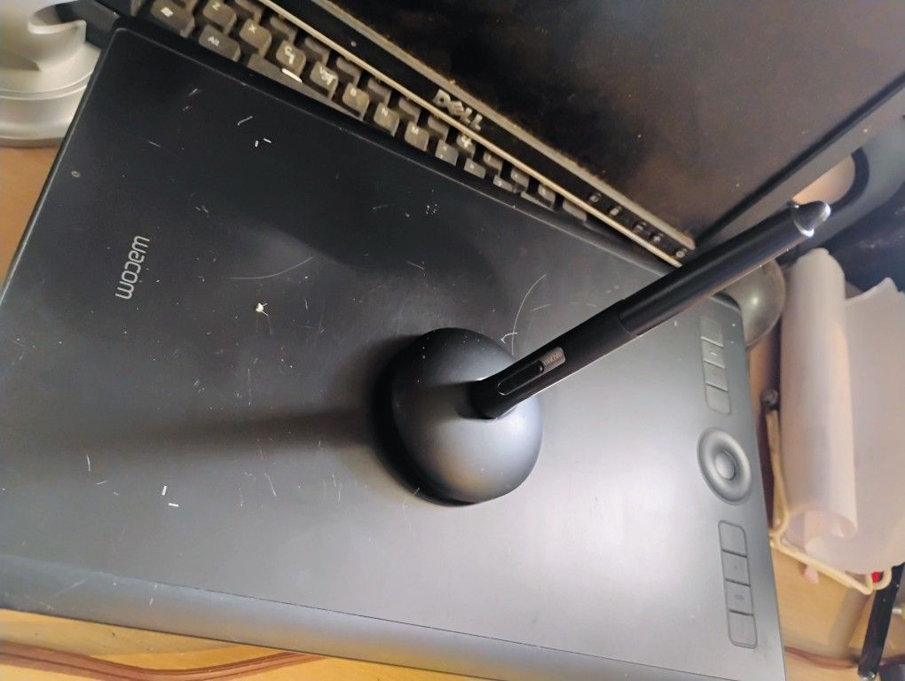 Wacom Intuos Pro Digital Graphic Tablet