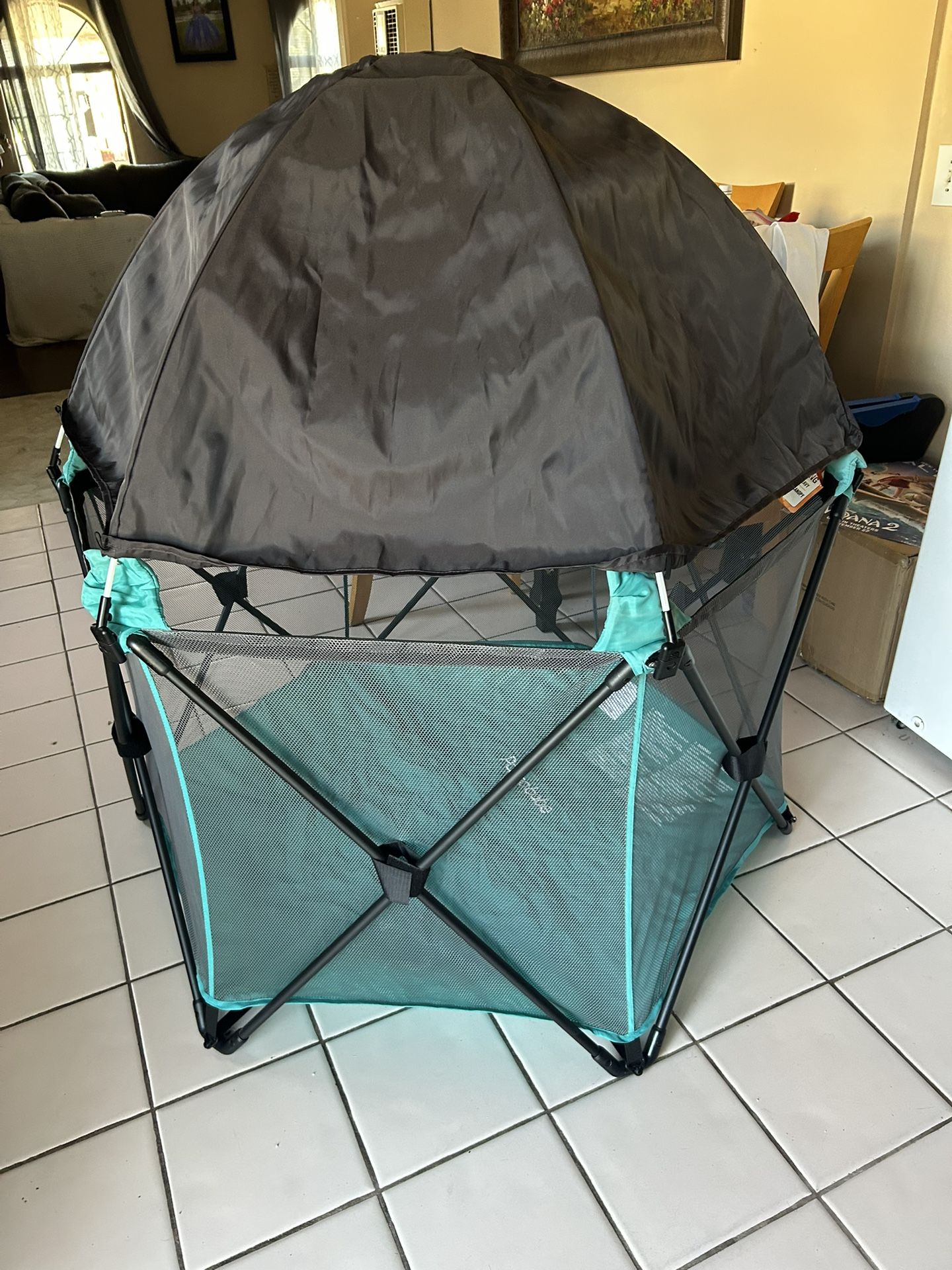 Pamo Babe travel play pen