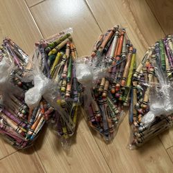 400 of crayons