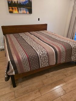 KING size Saatva Mattress and Bed Frame