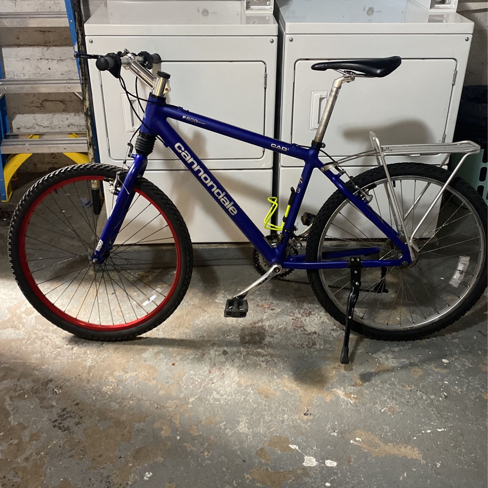 F600 Cannondale Mountain Bike