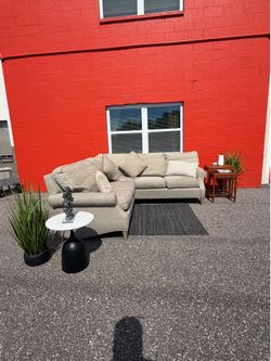 Wesley Hall Sectional sofa couch (Retail $4500)