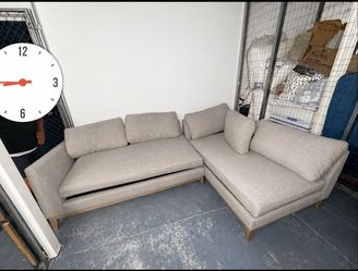 SECTIONAL COUCH - SOFA