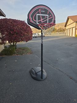 Basketball Hoop (Kids-Adjustable)