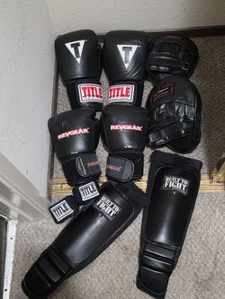 Boxing Gloves 🥊