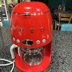 SMEG Red 10 Cup Coffee Maker 