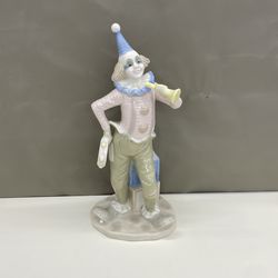 Clown  figure. Item No 224 (Shopgoodwill )