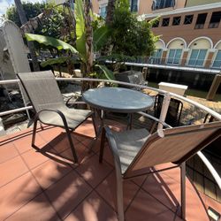 Outdoor Table + Chairs
