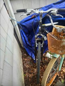 Black GT Nomad Fitness Geometry hybrid bike