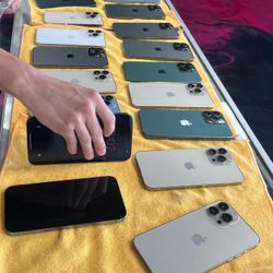 Apple iPhone, iPad MacBook, Samsung 