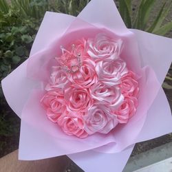 Ribbon Roses/ Ramo Buchón 