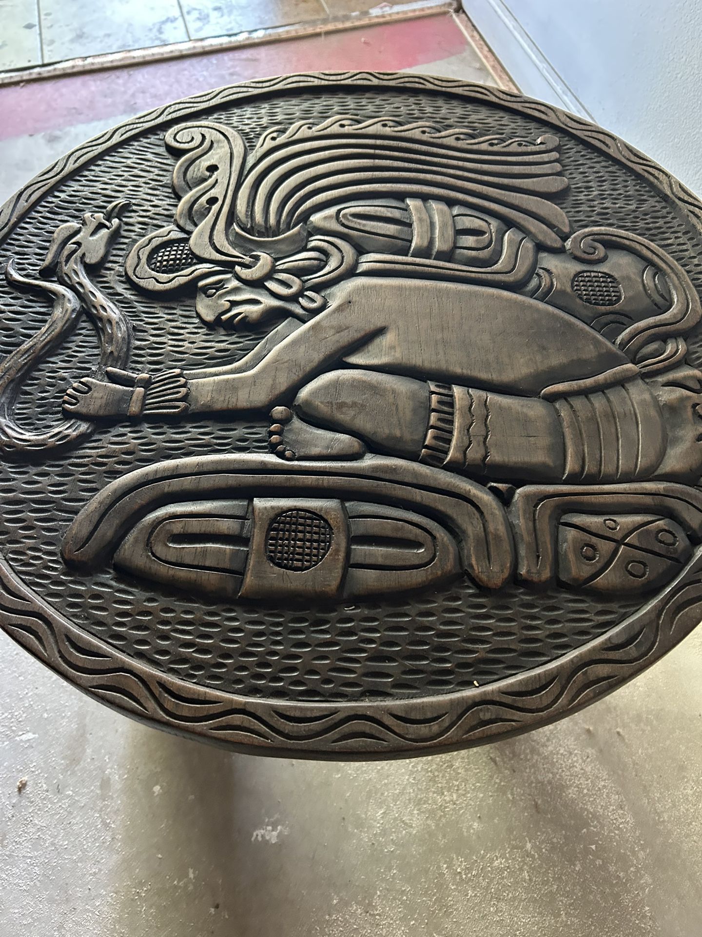 AZTEC WOODEN CARVED END TABLE W GLASS COVER