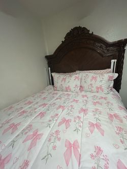 Queen Bed