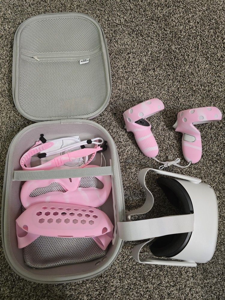 Meta Quest 2 VR Set With Traveling Case