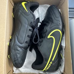 Nike Tiempo Kids soccer cleats size 5y